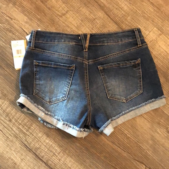 Jessica Simpson Forever Rolled Jean Shorts - Picture 6 of 7
